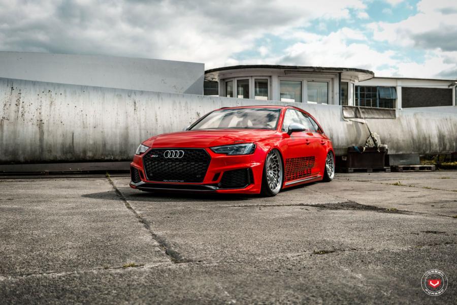 Audi RS4 Avant on Vossen Wheels (ML-R2) 2019 года  (фото 1 из 55)